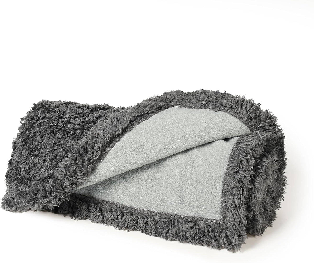Waterproof Pet Blanket, Reversible Throw for Dogs and Cats - Petguard