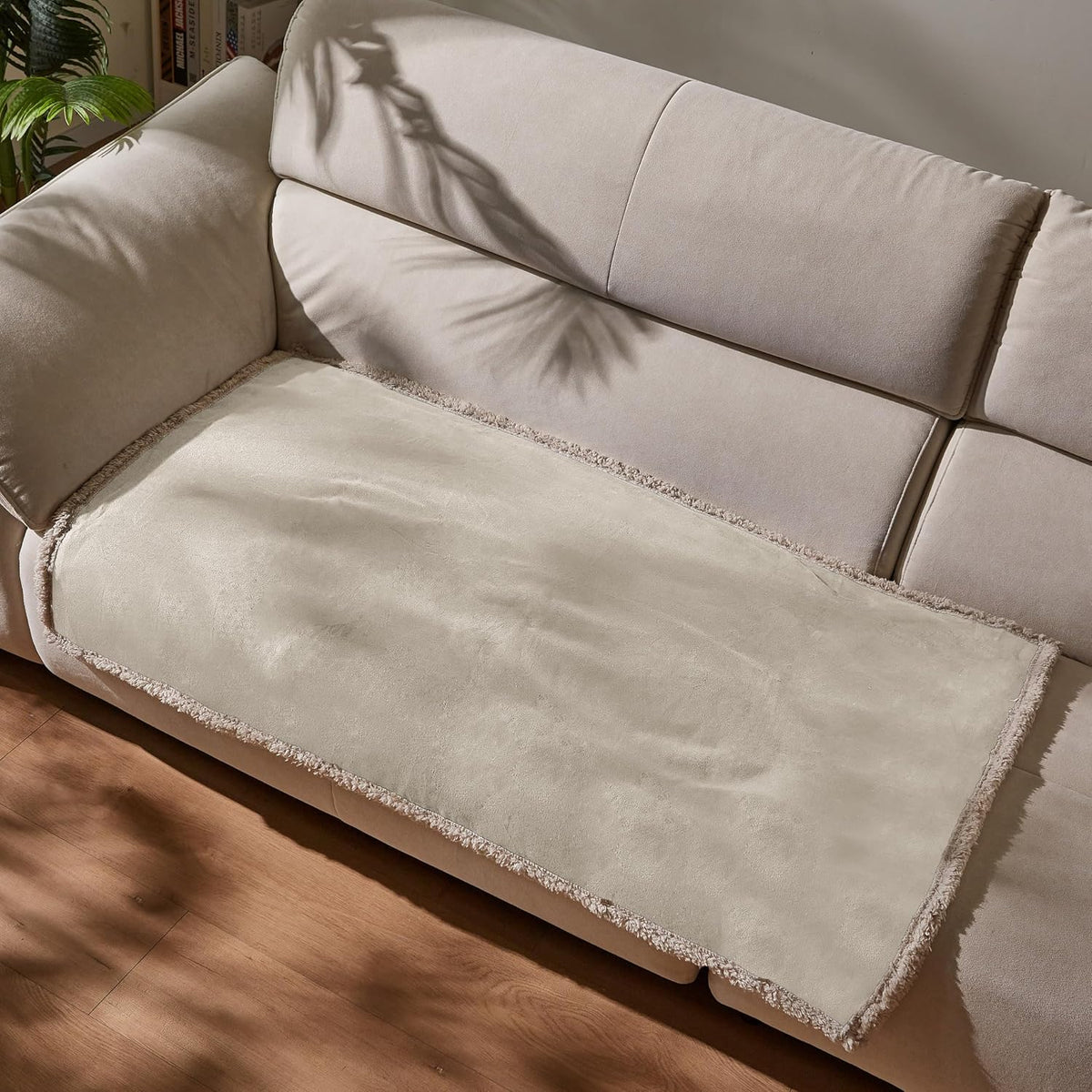 Waterproof Pet Blanket, Reversible Throw for Dogs and Cats - Petguard
