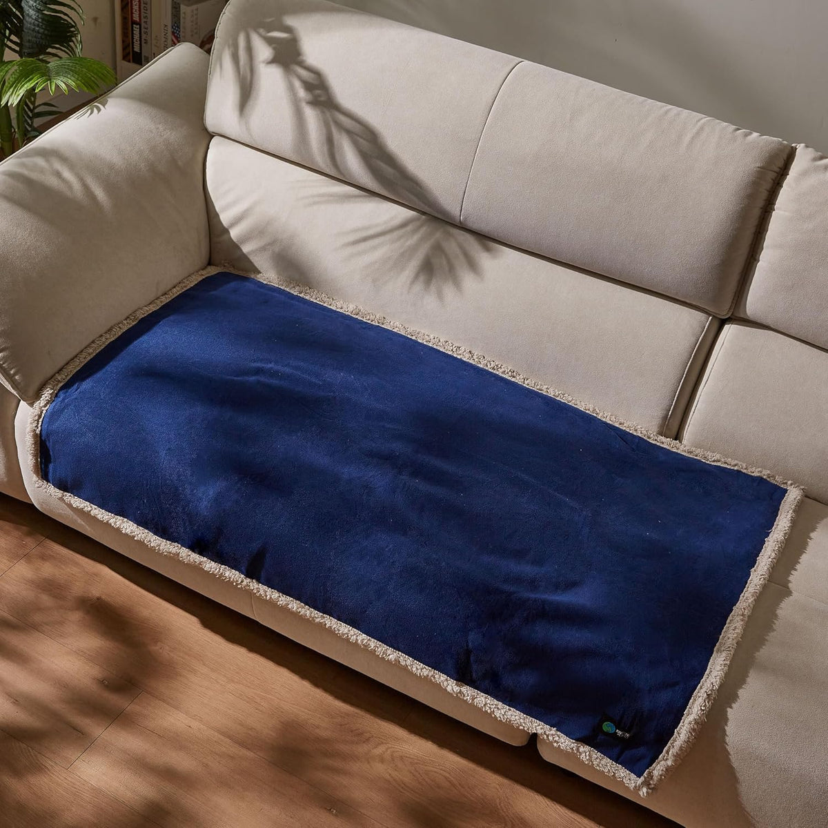 Waterproof Pet Blanket, Reversible Throw for Dogs and Cats - Petguard